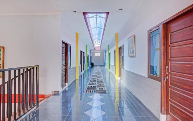 Pelangi Residence by OYO Rooms