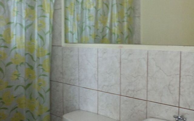 Hostal Shalom