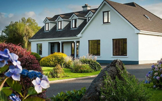 Crossriver Bed & Breakfast