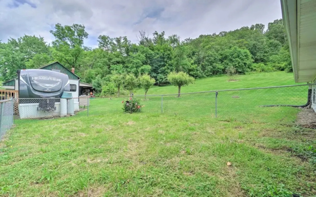 Quaint Zanesville Home w/ Game Room & Yard!