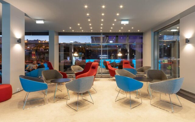 Holiday Inn Express Lisbon - Alfragide by IHG