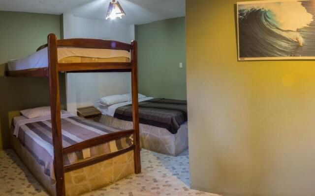 Hostal Moai