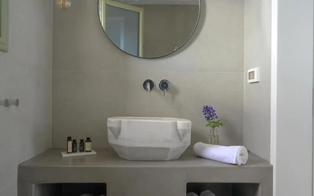 Oia Kissiri - private pool Villas
