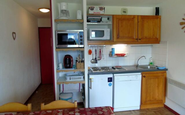 Lou Services Apartment CB50 LSI 001