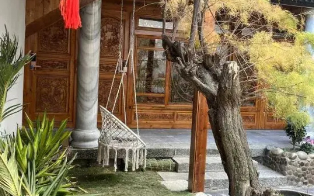 Dali Ancient City Tea Yunxuan Inn