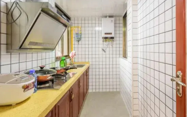 Beihai Fengcheng Homestay (Beihai Old Street Shop)