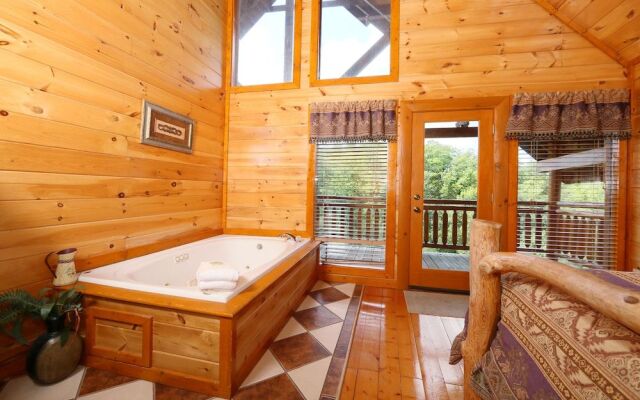 Family Valley Lodge - Six Bedroom Cabin