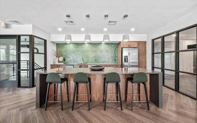 Luxury Apartments by Hyatus Boston Somerville