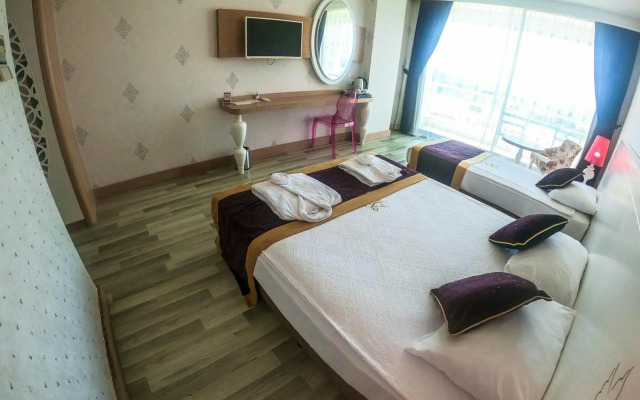 Raymar Resort & Aqua
