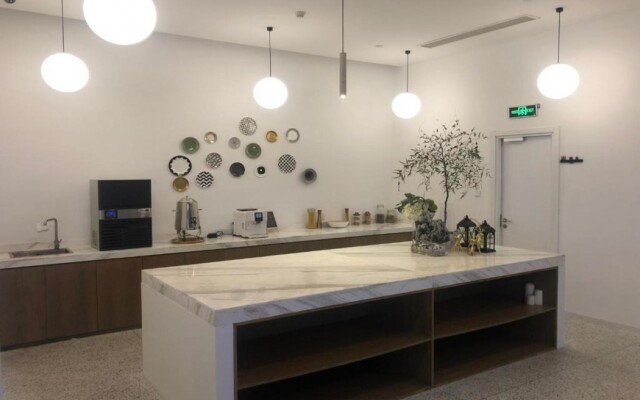 basePLUS-Binjiang Serviced Apartment