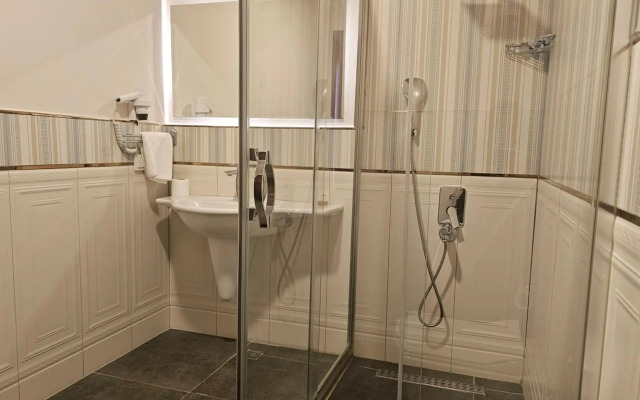 Otanti̇k Club Hotel & Spa