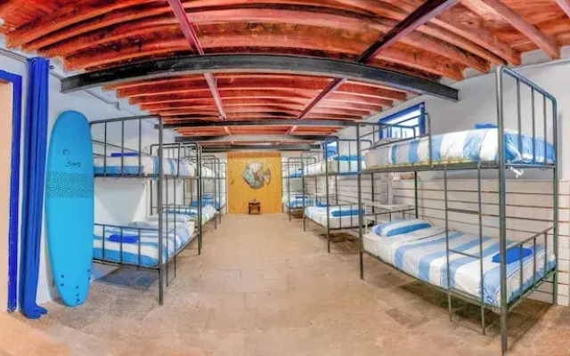 Atlantis Surf Hostel