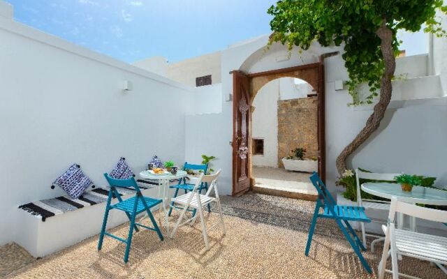 Lindos Citrin Suites