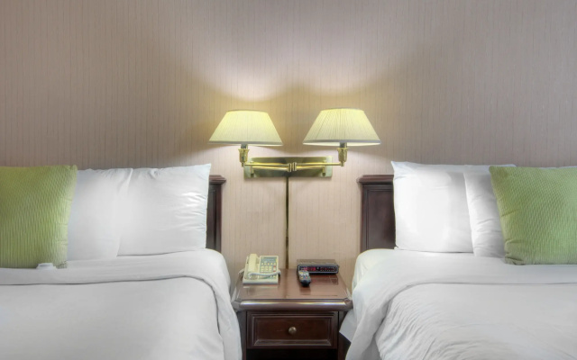 Days Inn by Wyndham Mountain View