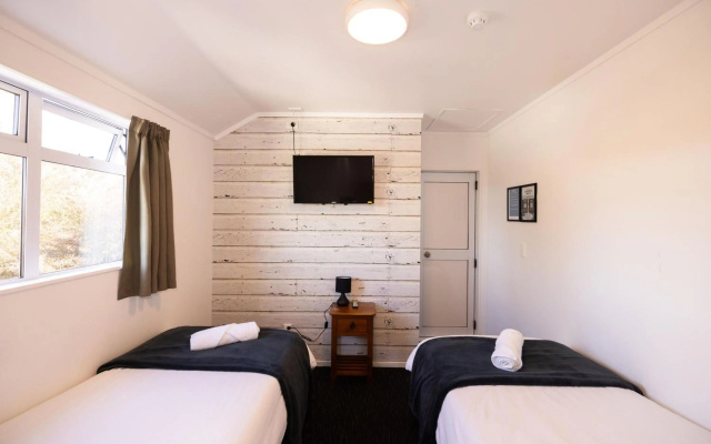 Haka House Taupo – Guest Rooms – Taupo