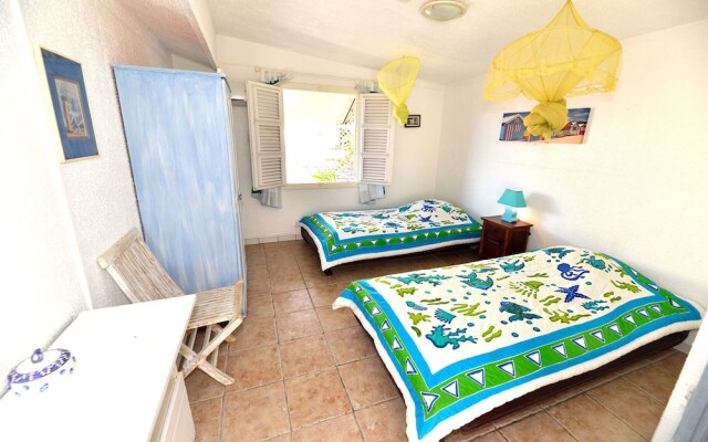 Anoli Lodges Village