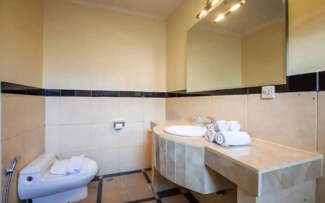8-BR Private Pool Villa Walk to Seminyak Beach