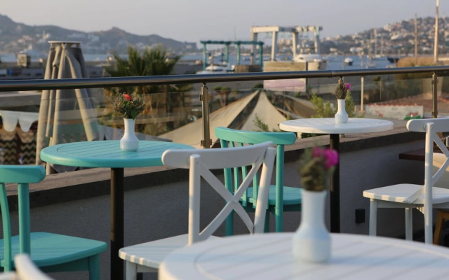 Sandora Boutique Hotel