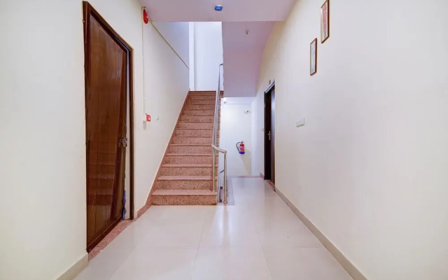 Oyo Flagship 28716 Panchasheel Enclave
