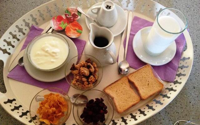 Cherry House Bed&Breakfast