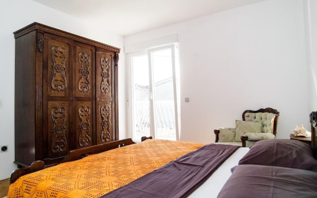 House Villa Oaza