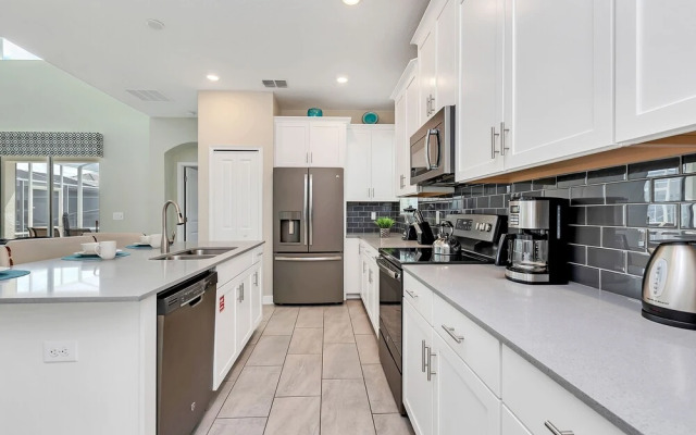 Stylish Home W/private Pool&spa, Near Disney!