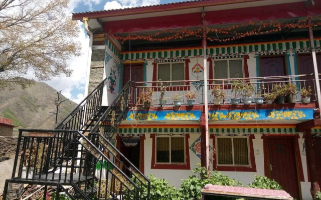 Zhi Shang Hua Ka Holiday Hotel