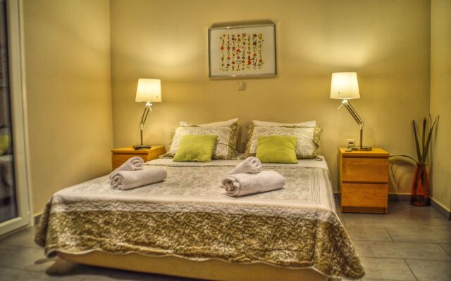 Iro Suites