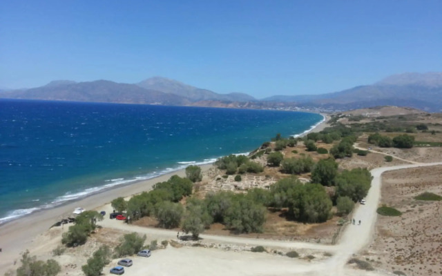 Vintage House Studio's Pitsidia Adults Only