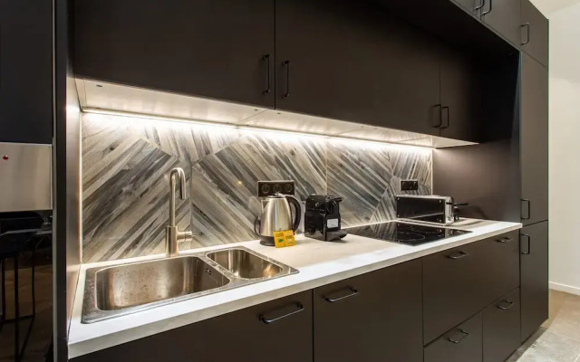 Luxury on the Champs-elysees: Prestigious, 10P 5BR