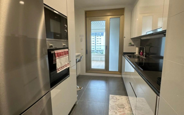 A estrenar amplio con piscina y parking