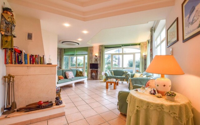 Awesome Home in Furnari With 5 Bedrooms and Wifi