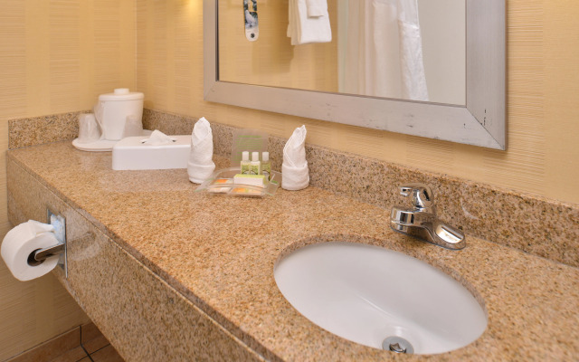 Ramada Plaza by Wyndham Sheridan Hotel & Convention Center