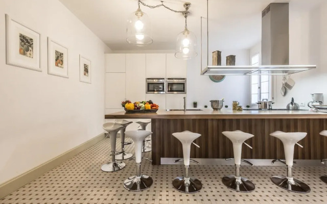 Palazzina Canal - Experience and Enjoy 5 Elegant Bedrooms