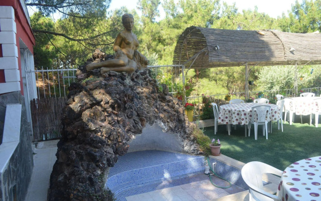 Tunç Otel - Ayvalık