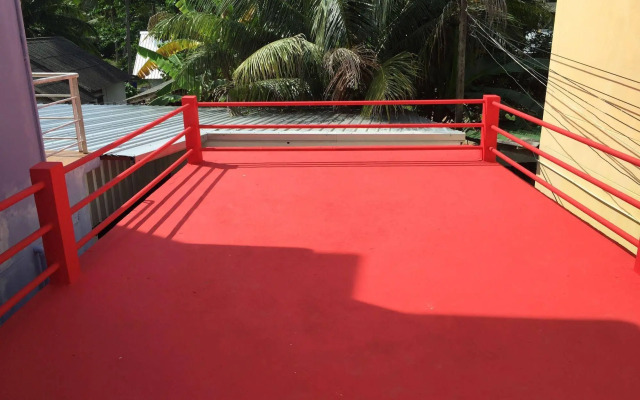 Red Boutique Hostel