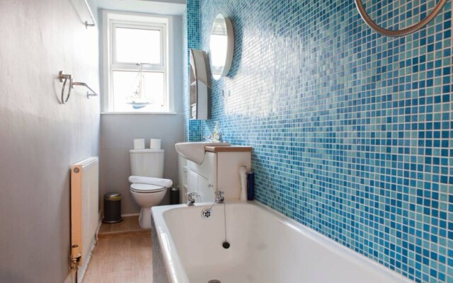 1 Bedroom Flat In Edinburgh