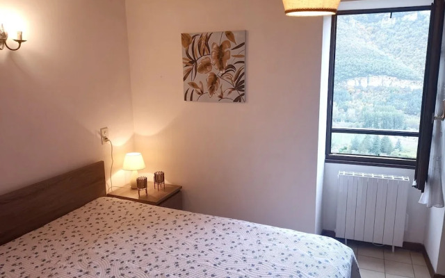 House With 2 Bedrooms in Mostuéjouls, With Wonderful Mountain View