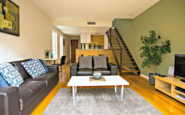 Adelaide DressCircle Apartments - Specialty Accommodation