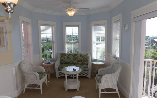 Edison Beach House