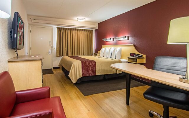 Red Oak Inn Detroit - Southfield