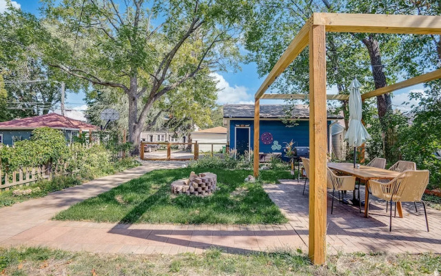 Spacious Minneapolis Home - 2 Mi to Downtown!