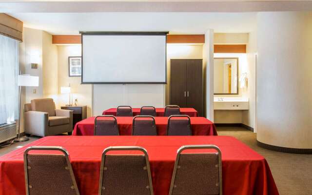 Sleep Inn & Suites Oregon - Toledo