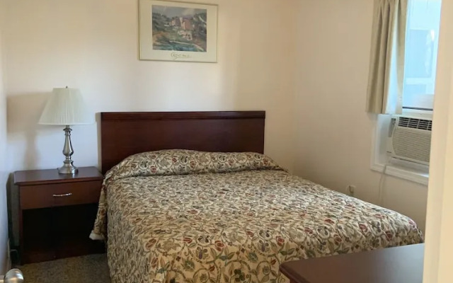 Beachside Motel