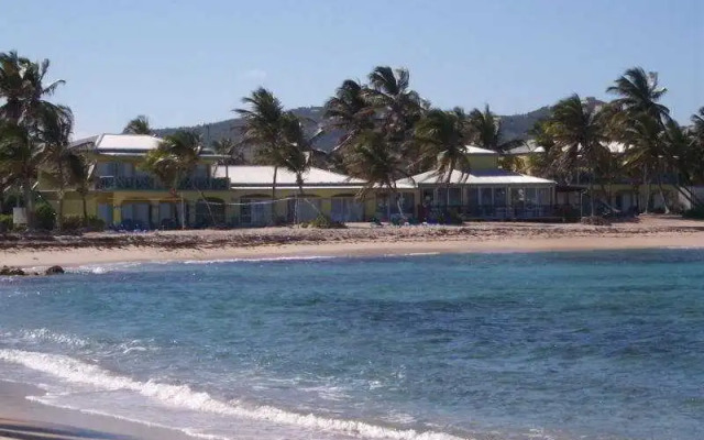 Hibiscus Beach Resort