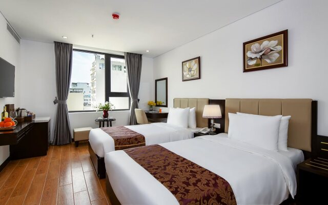 Golden Line Hotel