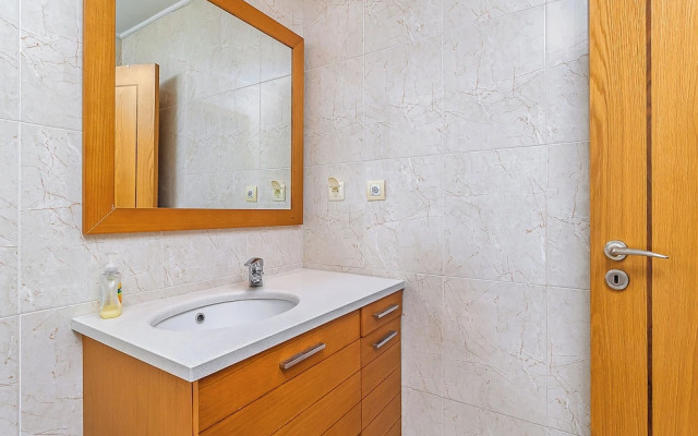 Stylish Stay in Lisbon-Scenic Views