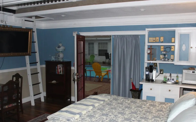 Book Nook Inn