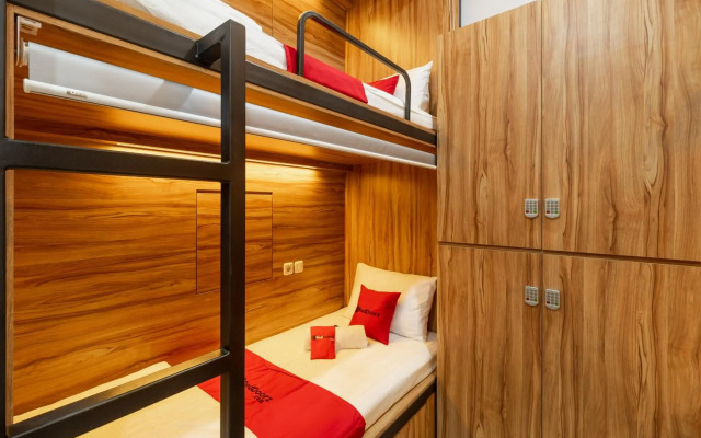 RedDoorz Plus near Senayan City