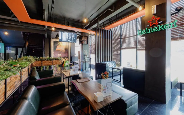 Sans Hotel Roxy Jakarta